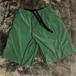 Lululemon athletic shorts size large
